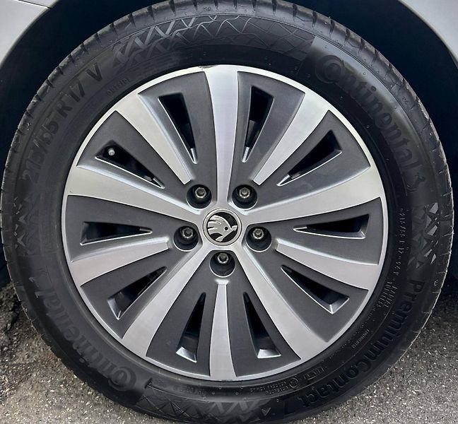 Škoda Superb (2022) III FL AMBITION 2.0 TDI 147kW - fotka 7 z 31