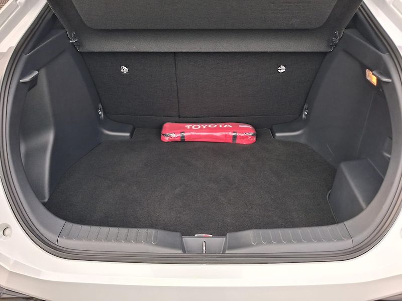 Toyota C-HR 2,0 HEV e-CVT GR Sport - fotka 10 z 26
