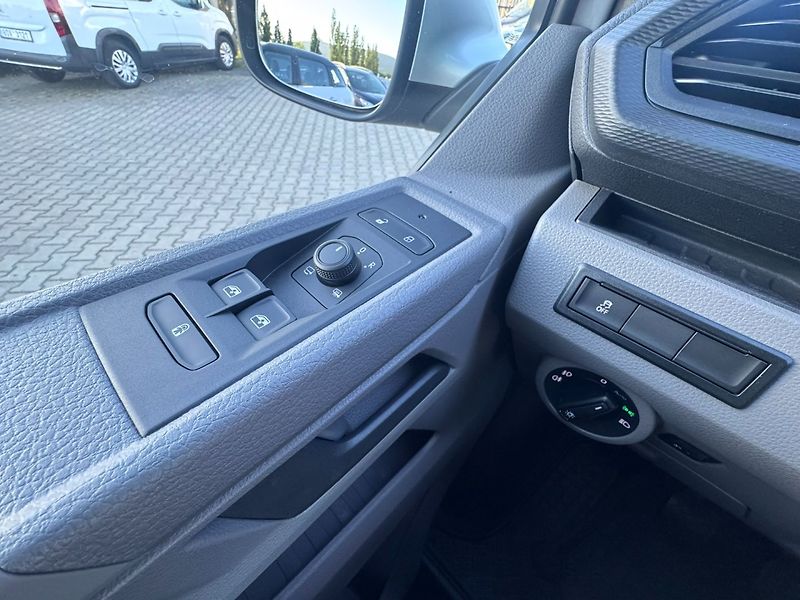 Volkswagen Transporter (2024) 4X4 2,0TDI 110KW ZÁRUKA LONG - fotka 23 z 50