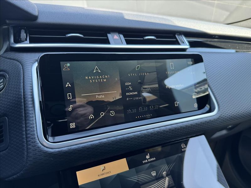 Land Rover Range Rover Velar 2,0 D200 R-DYNAMIC SE ZÁRUKA - fotka 19 z 36