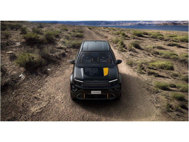 Jeep Avenger (2026) 1.2 T e-hybrid AT 145k 4xe The - fotka 4 z 8