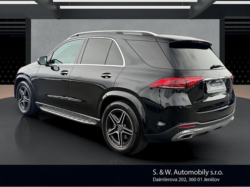 Mercedes-Benz GLE 300 d 4MATIC AMG Burmester - fotka 7 z 37