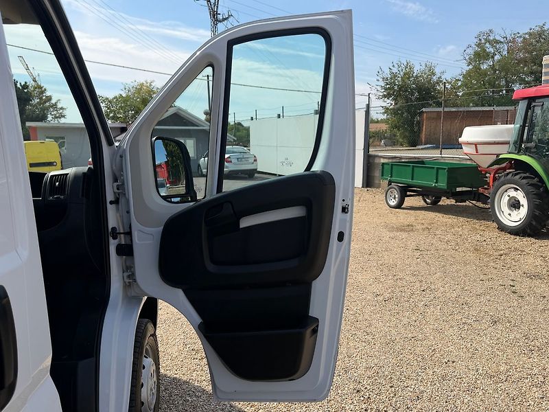 Peugeot Boxer 2.2BHDI 88kw*L1H1*CZ*DPH* - fotka 18 z 29