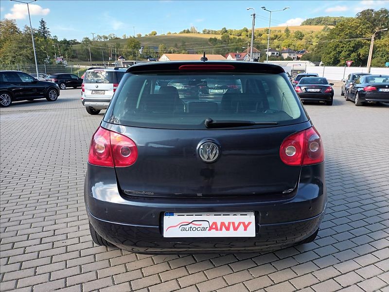 Volkswagen Golf 1,6 75kw,AUTOMAT,SERVISKA - fotka 6 z 35