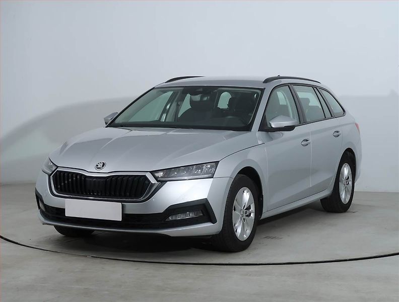 Škoda Octavia (2022) Ambition 2.0 TDI, ČR,1.maj - fotka 2 z 15
