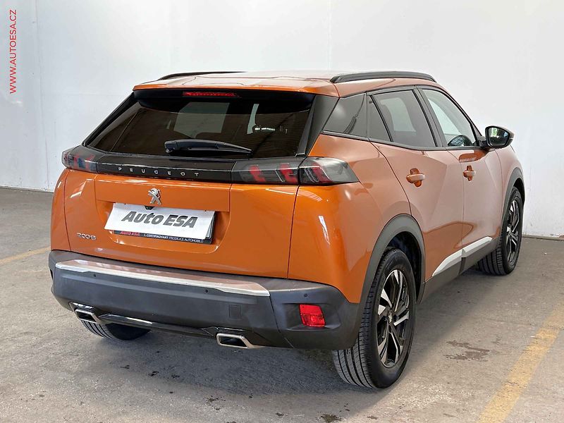 Peugeot 2008 (2021) 1.2 PT, 1.maj,ČR, servis - fotka 4 z 15