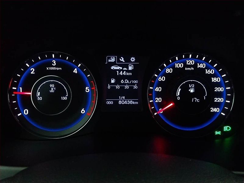 Hyundai i40 (2019) 1.6 CRDi, Serv.kniha, Navi - fotka 11 z 21