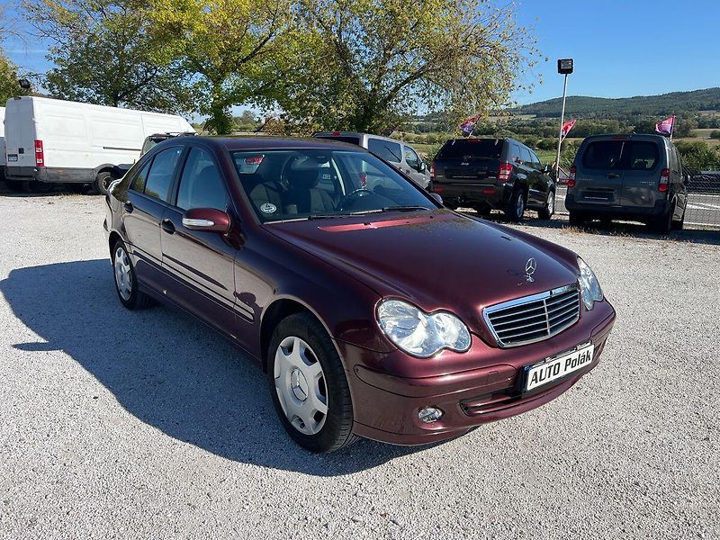 Mercedes-Benz Třídy C 2.0 CDI - fotka 2 z 14