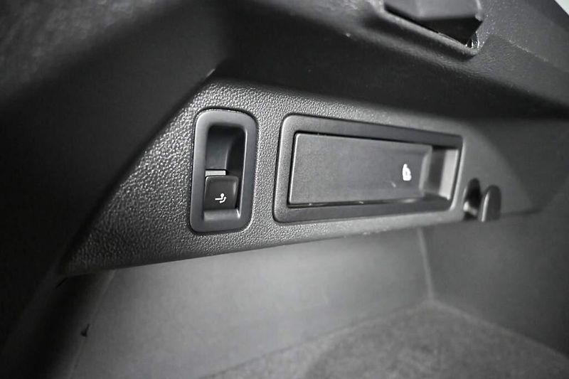 Volkswagen Tiguan (2022) 2.0 4Motion LED DSG Life ACC T - fotka 26 z 38