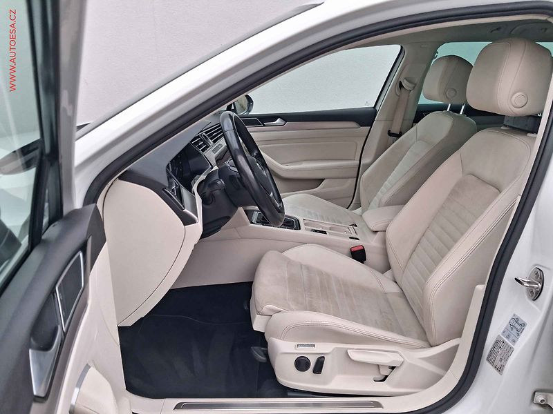 Volkswagen Passat (2019) 2.0TDi, DSG, LED, navi - fotka 9 z 20