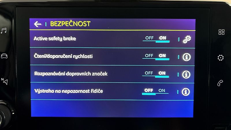 Peugeot Rifter 50 kWh AUT GT Long - fotka 23 z 25