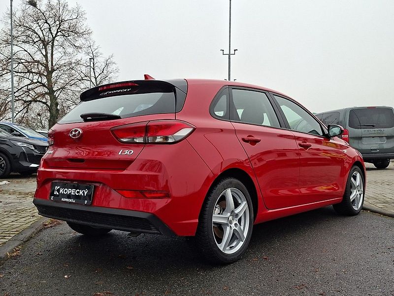 Hyundai i30 1,0 TGDI 120k M6 - fotka 3 z 19