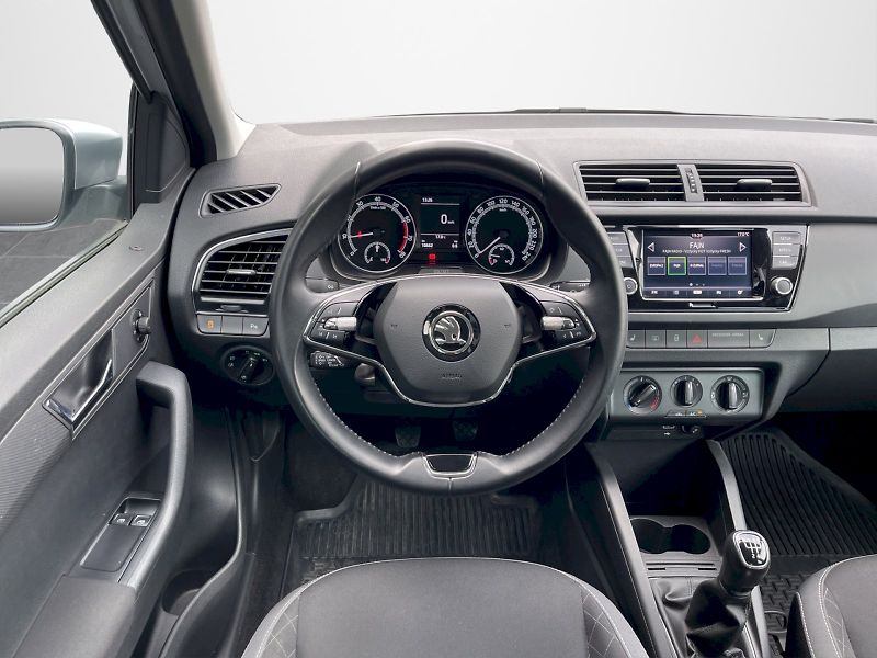Škoda Fabia (2022) 1.0 TSI 70kW Ambition Plus Com - fotka 6 z 33