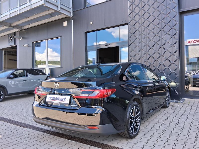 Toyota Camry EXECUTIVE 2.5 Hyb. 169 kW - fotka 3 z 40