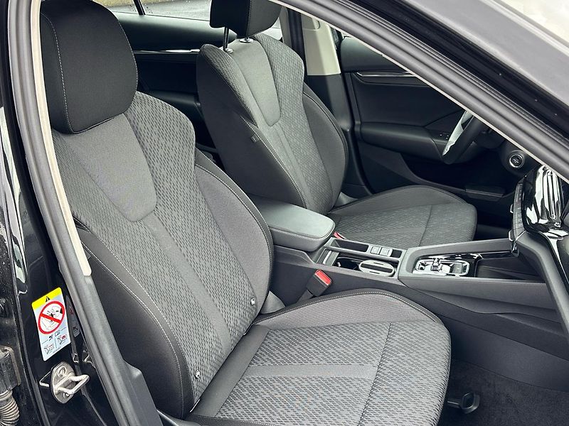 Škoda Octavia Style DSG - fotka 9 z 28
