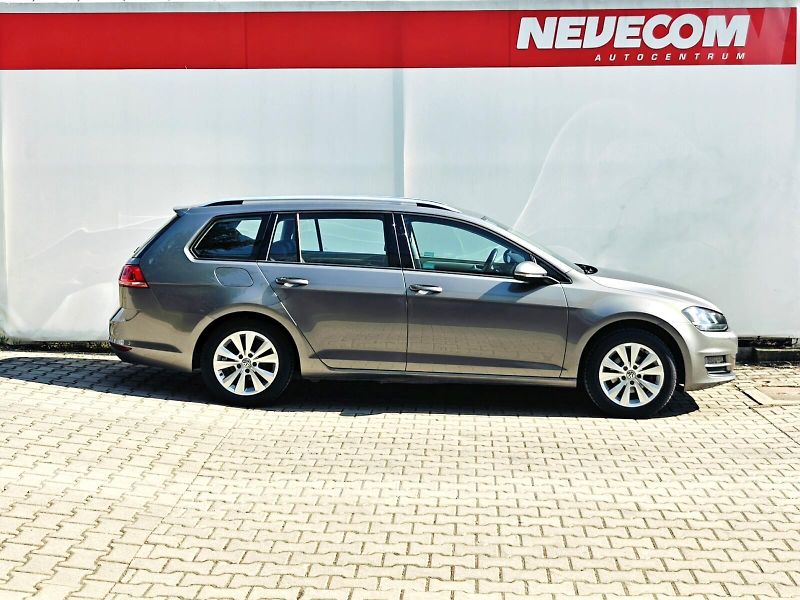 Volkswagen Golf (2014) 1,2 TSI 77 kW Comfortline - fotka 3 z 39