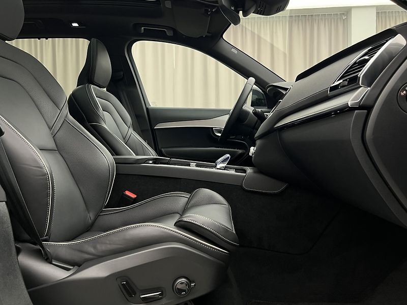 Volvo XC90 T8 AWD RECH. PLUS BRIGHT 7 M - fotka 19 z 51