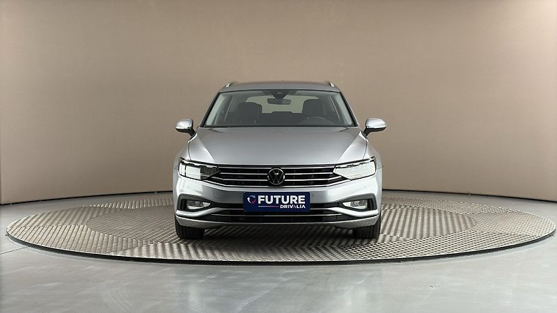 Volkswagen Passat 2.0 TDI DSG Elegance Variant - fotka 3 z 27