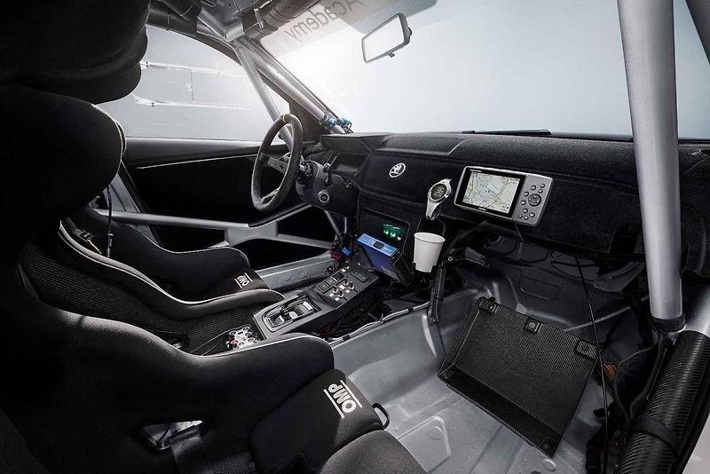 Na tomto autě studenti učiliště Škody Auto pracovali dva roky
