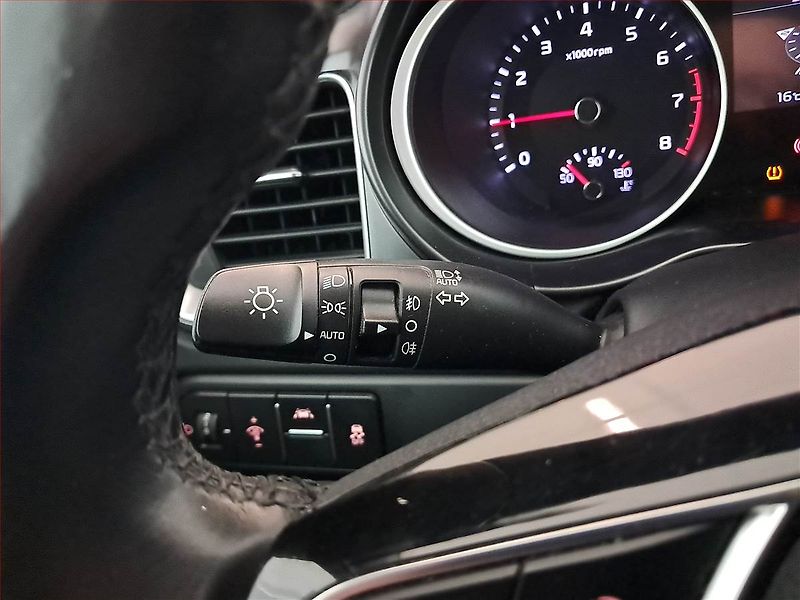 Kia Ceed (2018) 1.0 T-GDI, Serv.kniha, Navi - fotka 26 z 28