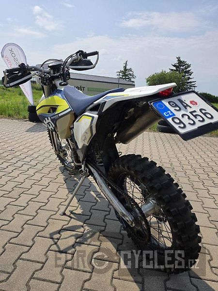 Husqvarna FE 350 (2016) - fotka 7 z 12