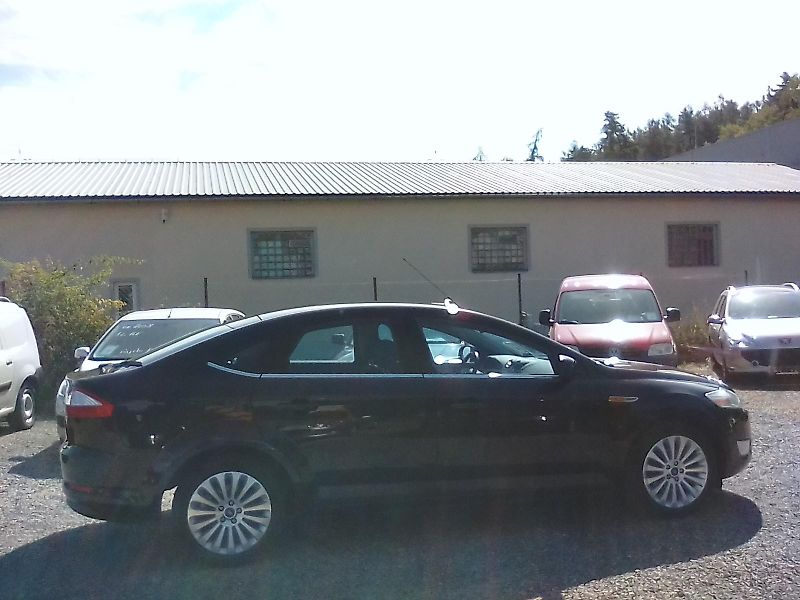 Ford Mondeo (2009) 2.0i 16V Titanium, ser. knížka - fotka 7 z 32