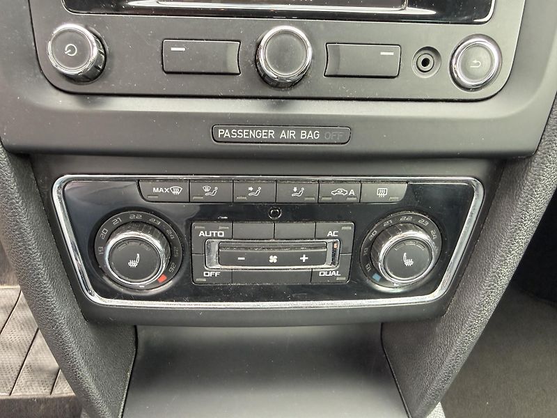Škoda Superb 2.0 TDi 103kw  - fotka 12 z 29