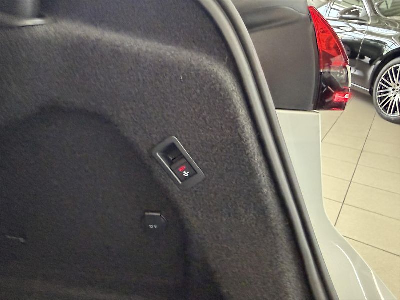 Audi A6 3,0 3,0 V6 TFSI QUATTRO S-line - fotka 38 z 41