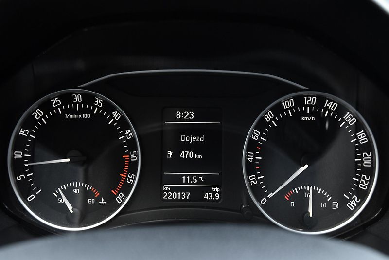 Škoda Octavia 2.0 TDi CR ELEGANCE,FACE,XENON - fotka 19 z 46