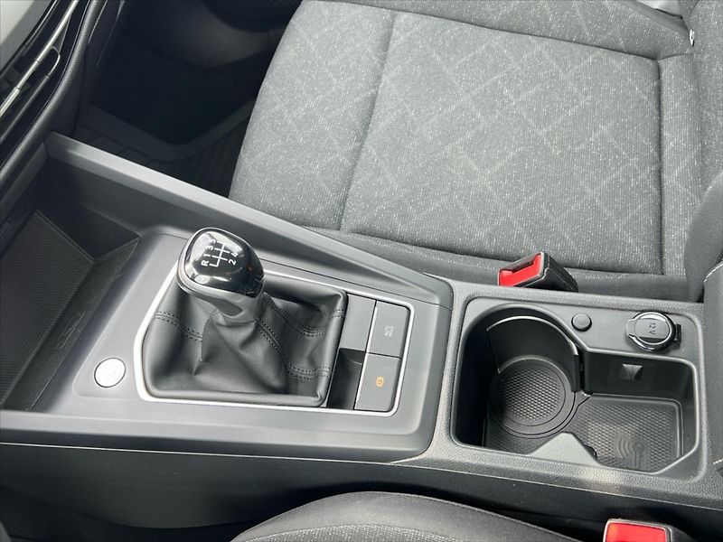 Volkswagen Golf 1,5 TSi 96kW LIFE  8 - fotka 18 z 23