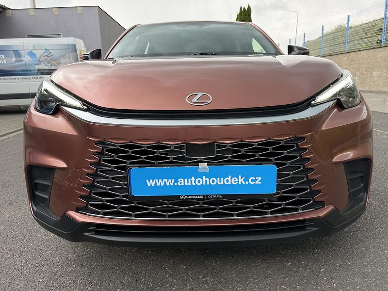 Lexus LBX 1,5 HYBRID 67kW 2200km aut.nav - fotka 2 z 20