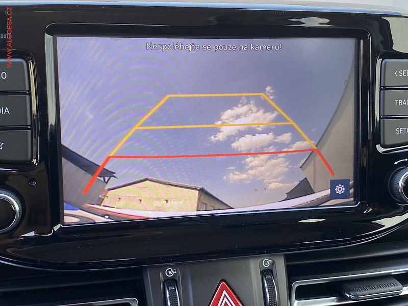 Hyundai i30 (2022) 1.5 T-GDi, Smart, kamera - fotka 16 z 17