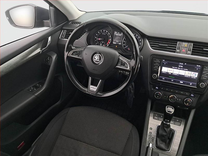 Škoda Octavia (2014) Scout 2.0 TDI, 4X4, Automat - fotka 7 z 19
