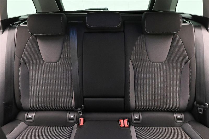 Škoda Octavia 2,0 TDI 110KW DSG Ambition Zár - fotka 28 z 32