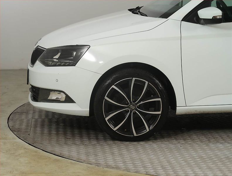 Škoda Fabia (2015) 1.2 TSI, Tempomat - fotka 14 z 21