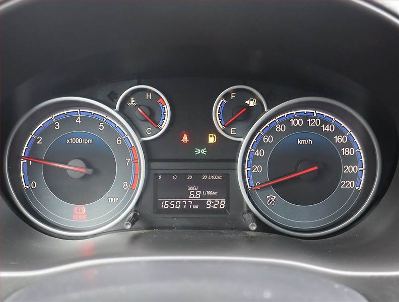 Suzuki SX4 (2010) 1.5 VVT, Park. senzory - fotka 11 z 15