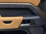 Land Rover Defender 110 D300 X AWD AUT REZERVACE - náhled 29