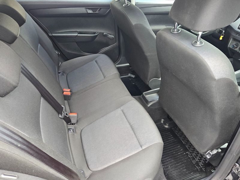 Škoda Fabia (2016) 1.2 TSI Serviska - fotka 17 z 31