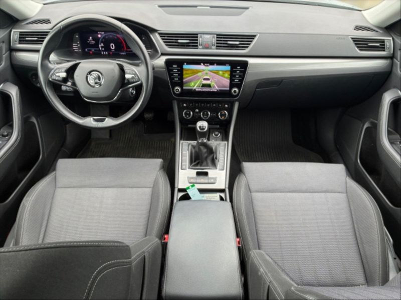 Škoda Superb 2,0 TDI 110 Style - fotka 7 z 10