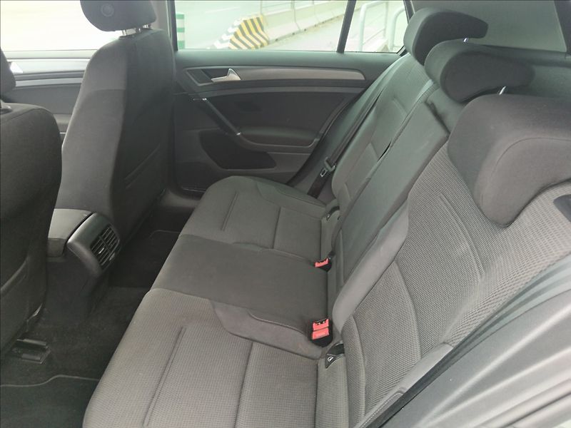 Volkswagen e-Golf 0,0 VII  electric drive - fotka 20 z 21