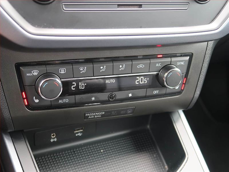 Seat Arona (2018) 1.6 TDI, Vyhř. sedaček - fotka 13 z 19