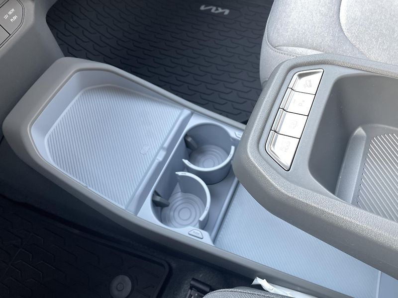 Kia EV3 (2025) AIR 150kW + 58 KWh - fotka 23 z 32