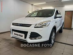 Ford Kuga (2015) 1.5 EB, AC, park.čidla - fotografie inzerátu