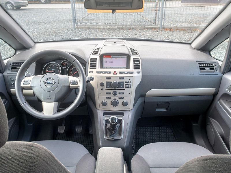 Opel Zafira (2008) 1.9CDTi 88KW SPORT – 7 sedadel - fotka 12 z 48