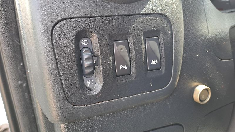 Renault Master 2.3 DCI 35 RT NAVI Nosič - fotka 17 z 21