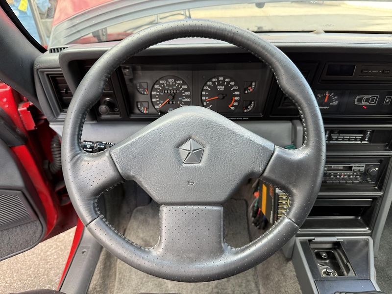 Chrysler Le Baron Cabrio (1990) 2.2 Turbo GTC - fotka 11 z 20