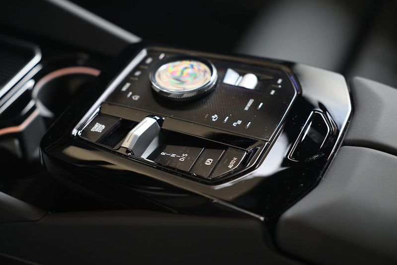 BMW Řada 5 540d xDrive Touring - fotka 12 z 18
