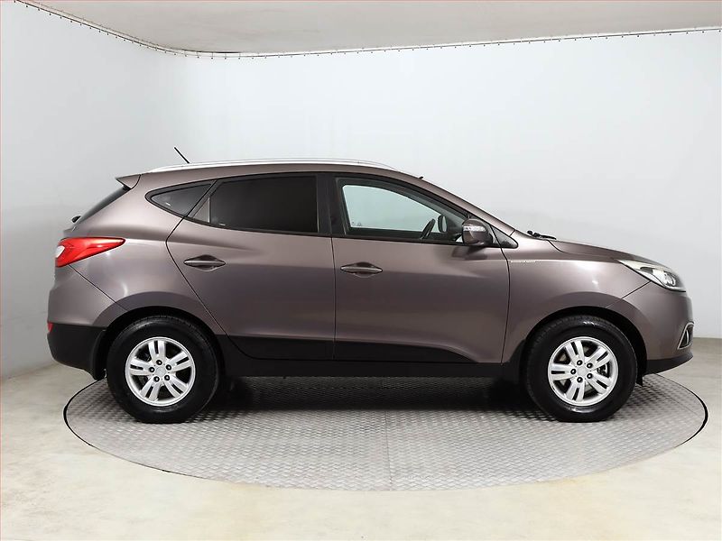 Hyundai ix35 (2014) 2.0 CRDi, 4X4, Serv.kniha - fotka 6 z 16