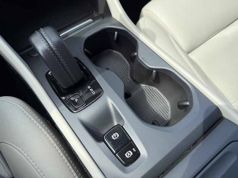 Volvo XC40 2.0 T4 4X4 360K KŮŽE ČR DPH! - fotka 31 z 45
