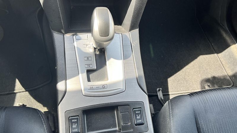 Subaru Legacy 2.5i BOXER 4X4 ACTIVE - fotka 9 z 13